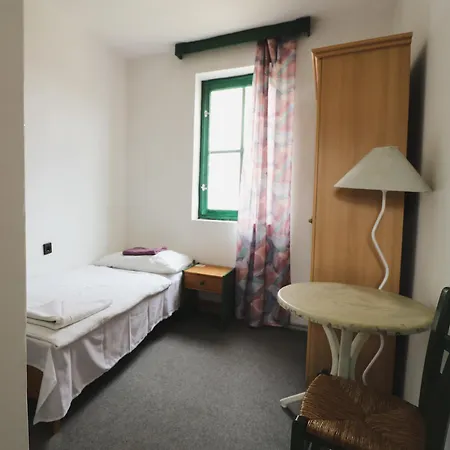 Mueller's 3 Apartment *