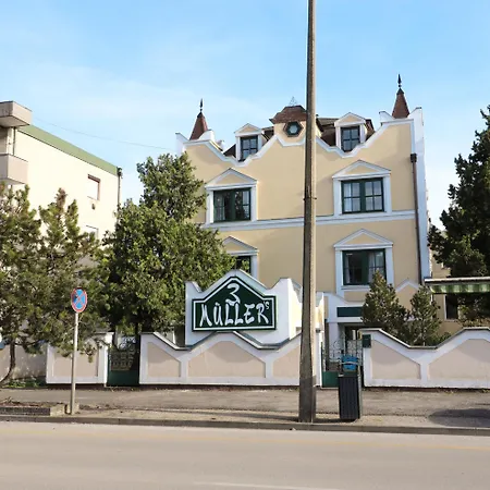 Mueller's 3 Siofok