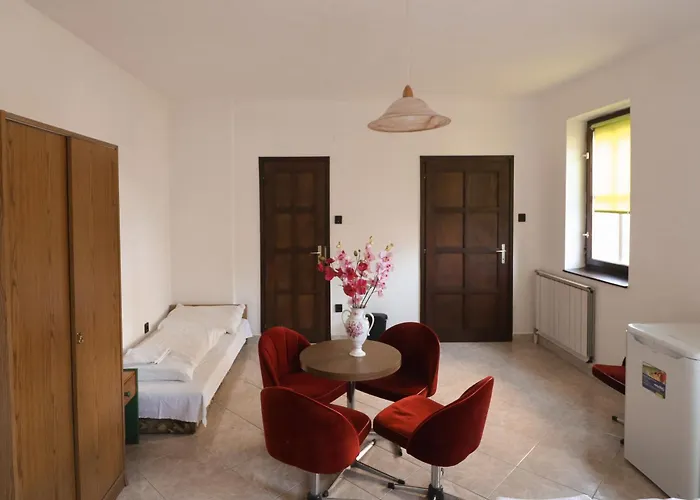 Mueller's 3 Apartment