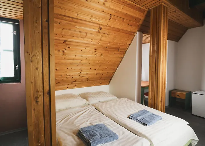 Mueller's 3 * Siofok