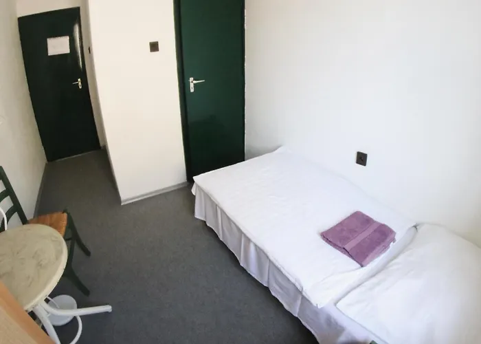 Mueller's 3 Apartment